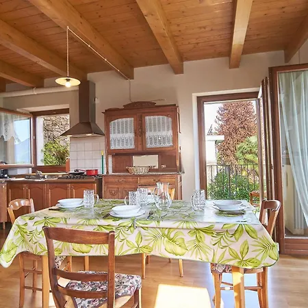 Apartament Francia - House With Lake View For 4 People